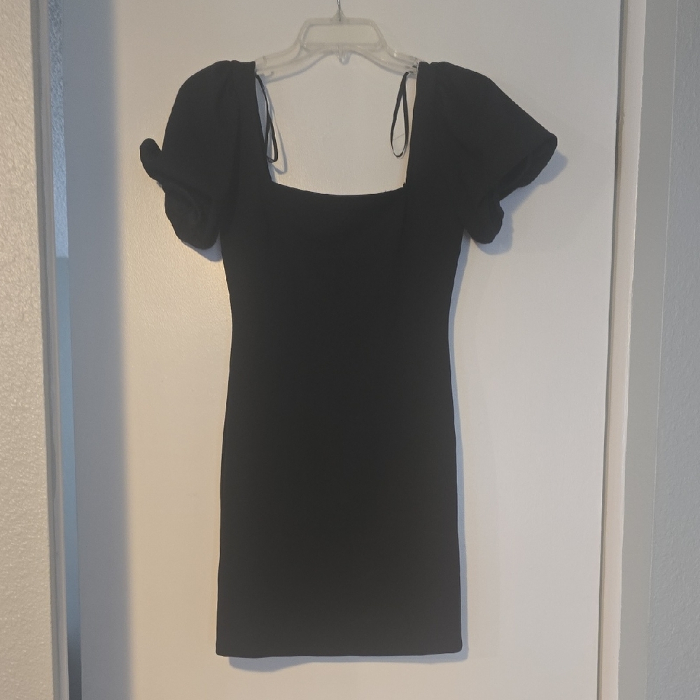 Forever 21 Black Puff Sleeve Dress